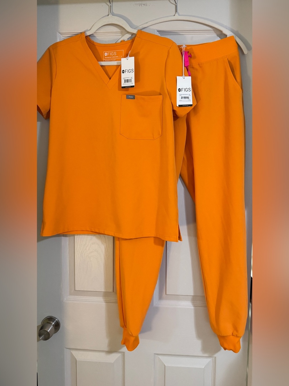 NWT Figs Scrubs Set - Creamsicle - Picture 2 of 6